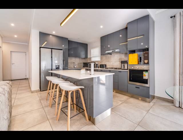 3 BEDROOM CLUSTER FOR SALE IN BRYANSTON
